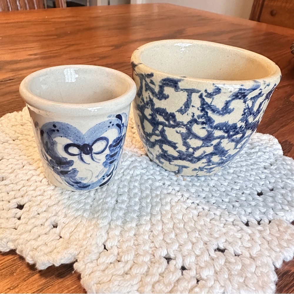 Vtg Blue and Cream candle holders